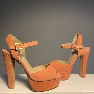 PerSUEDE Me Heels